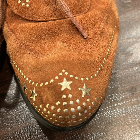 Adorable Musta in Spanish leather lace up,star studded shoes. - Picture 2 of 11